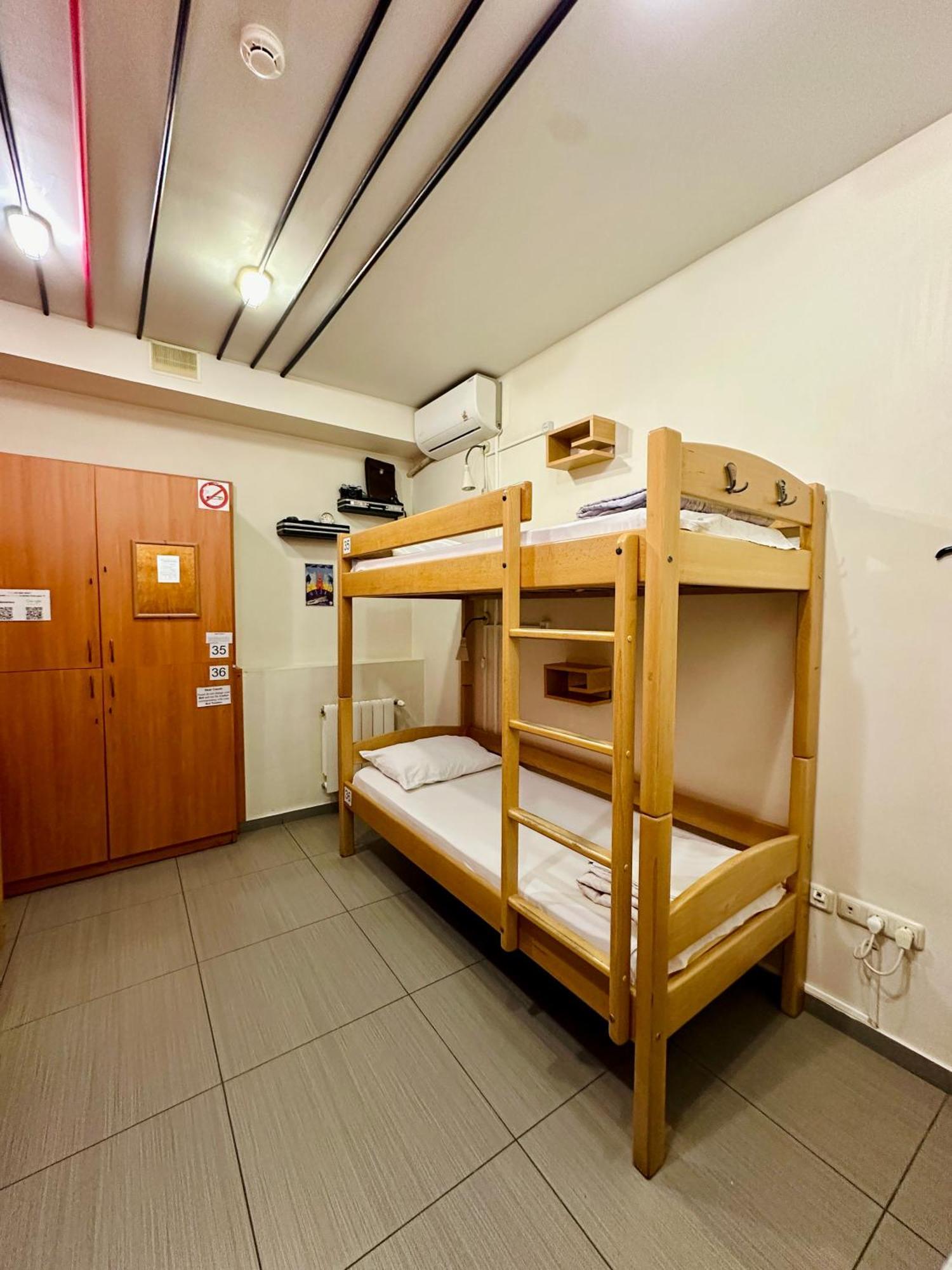 Envoy Hostel & Tours Erevan Esterno foto