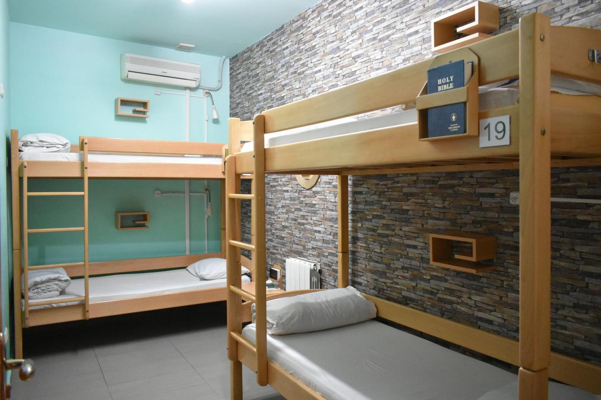 Envoy Hostel & Tours Erevan Esterno foto