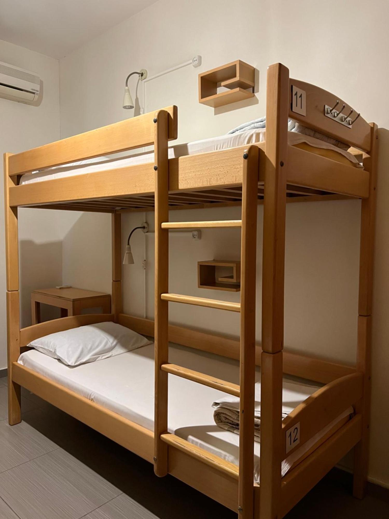 Envoy Hostel & Tours Erevan Esterno foto