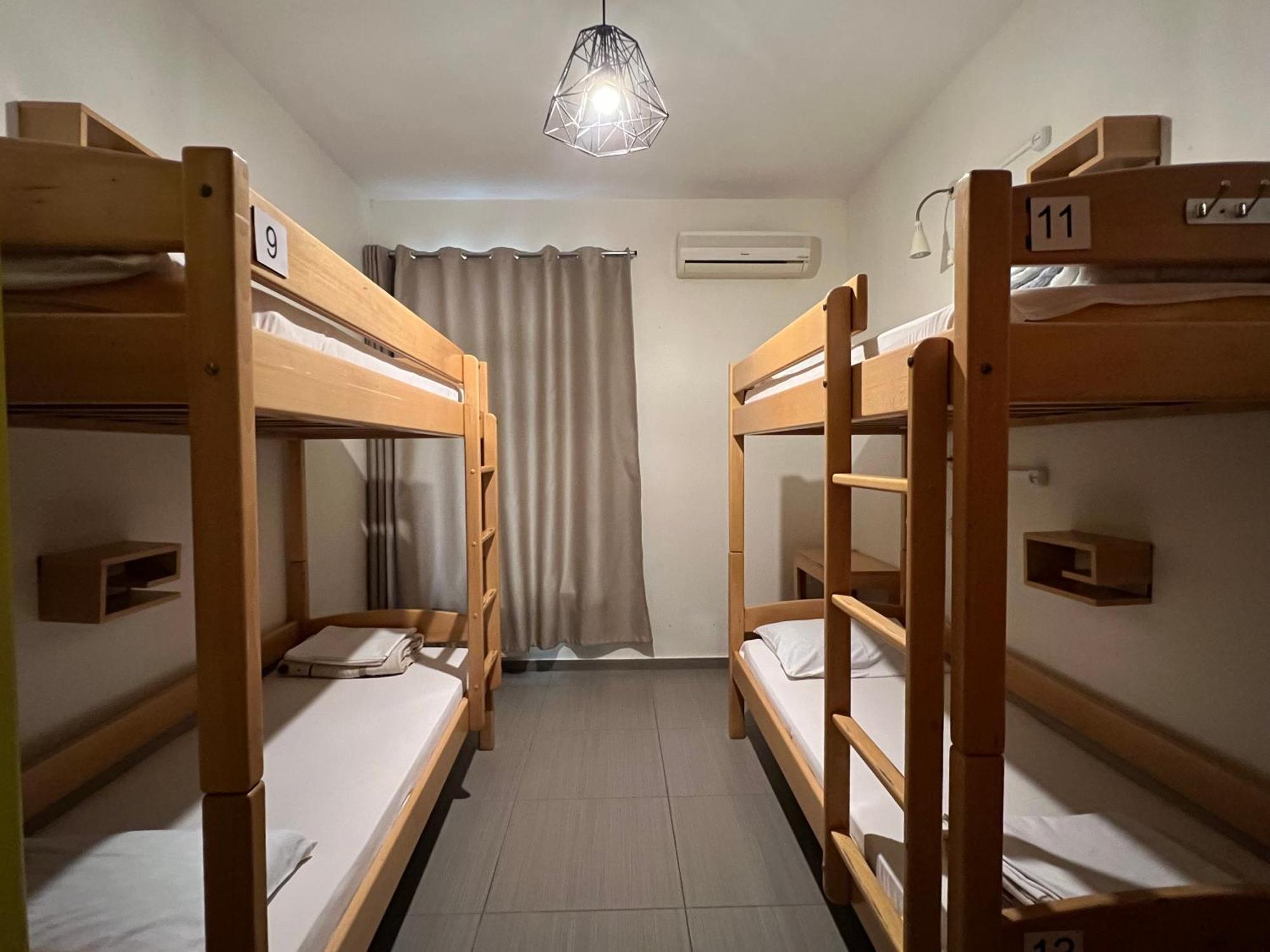 Envoy Hostel & Tours Erevan Esterno foto