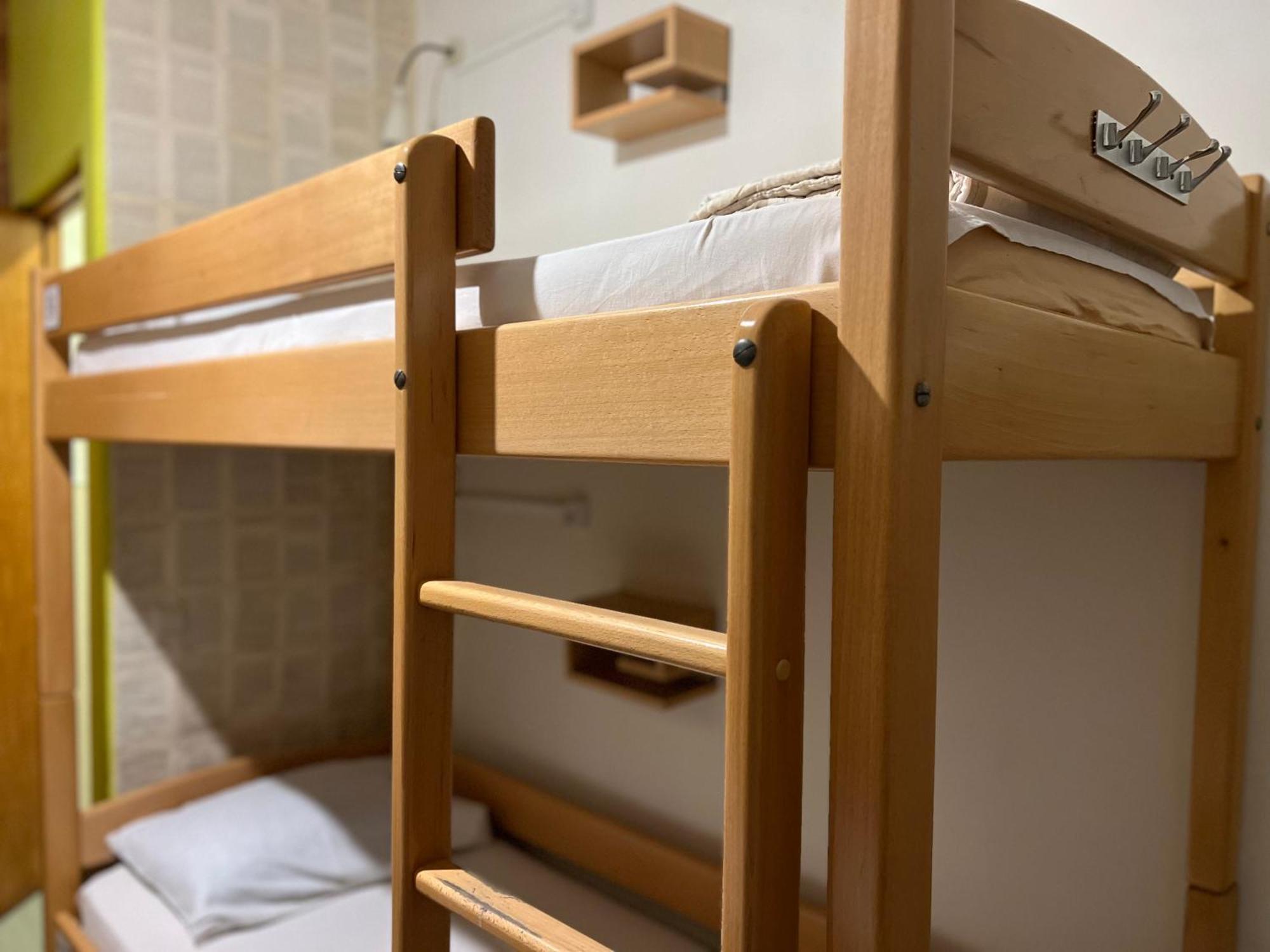 Envoy Hostel & Tours Erevan Esterno foto