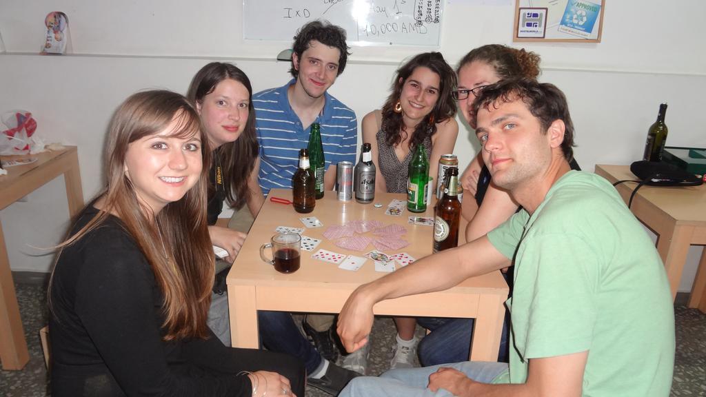 Envoy Hostel & Tours Erevan Esterno foto