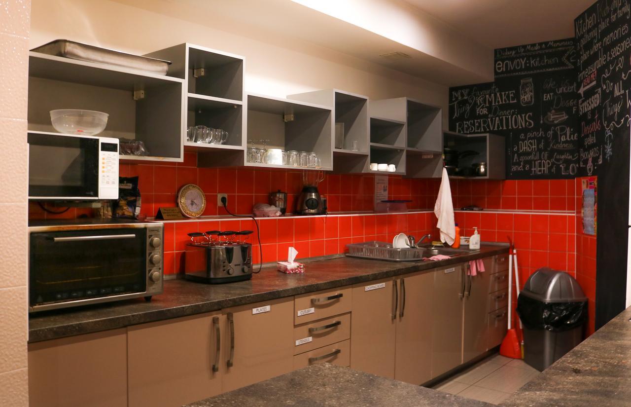 Envoy Hostel & Tours Erevan Esterno foto